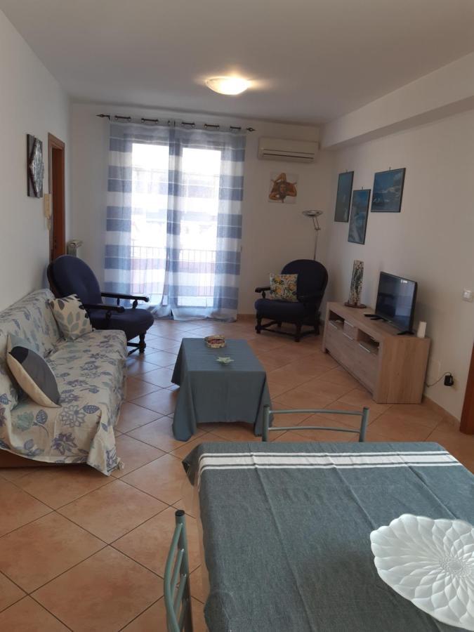 Apartamento A Casa Di Loretta Terrasini Exterior foto