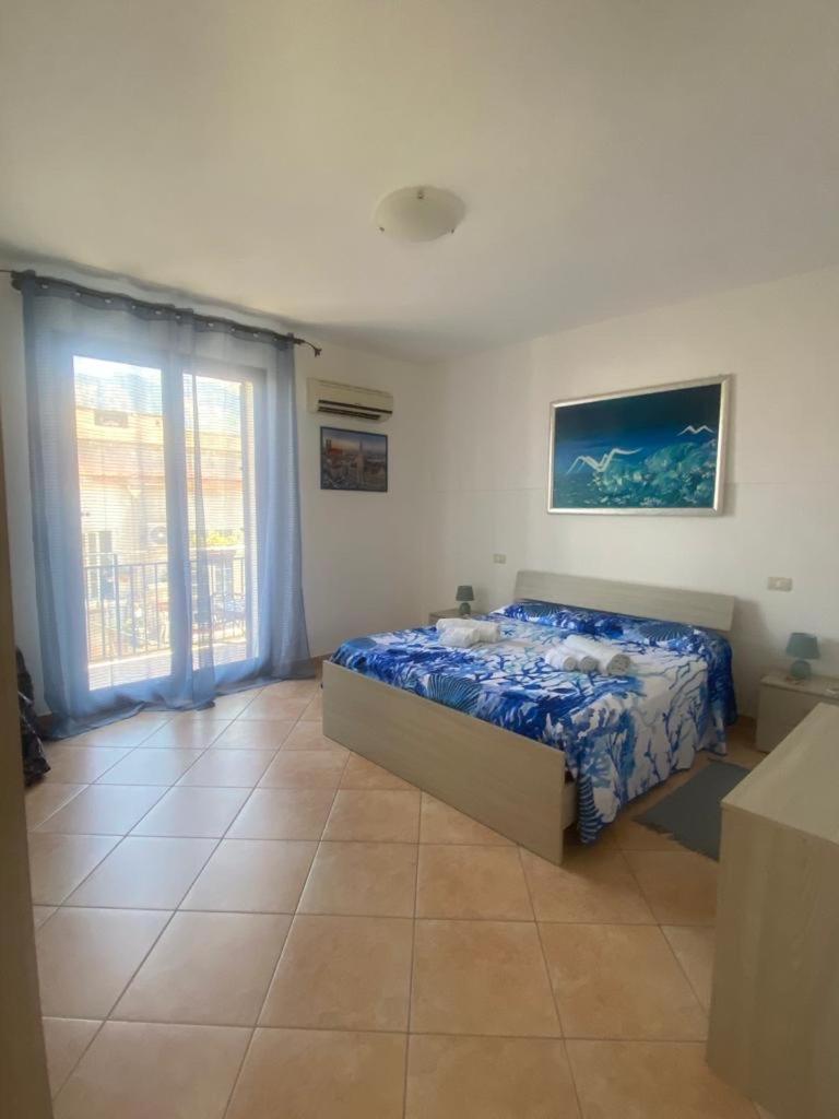 Apartamento A Casa Di Loretta Terrasini Exterior foto